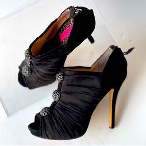 Betsey Johnson Black Heels Embellished Rhinestones Platform Pumps Heels, Sz 8